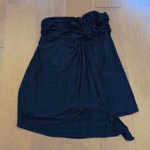 ⭐ NWOT Black strapless top. XS EUC
